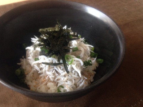 さっぱり酢飯でしらす丼♡